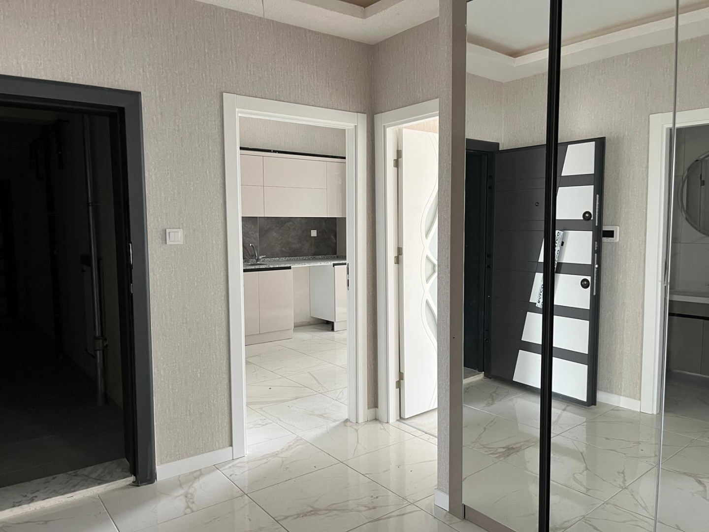 KOSOVA DA SIFIR BALKON TEZGAHLI 3+1 DAİRE